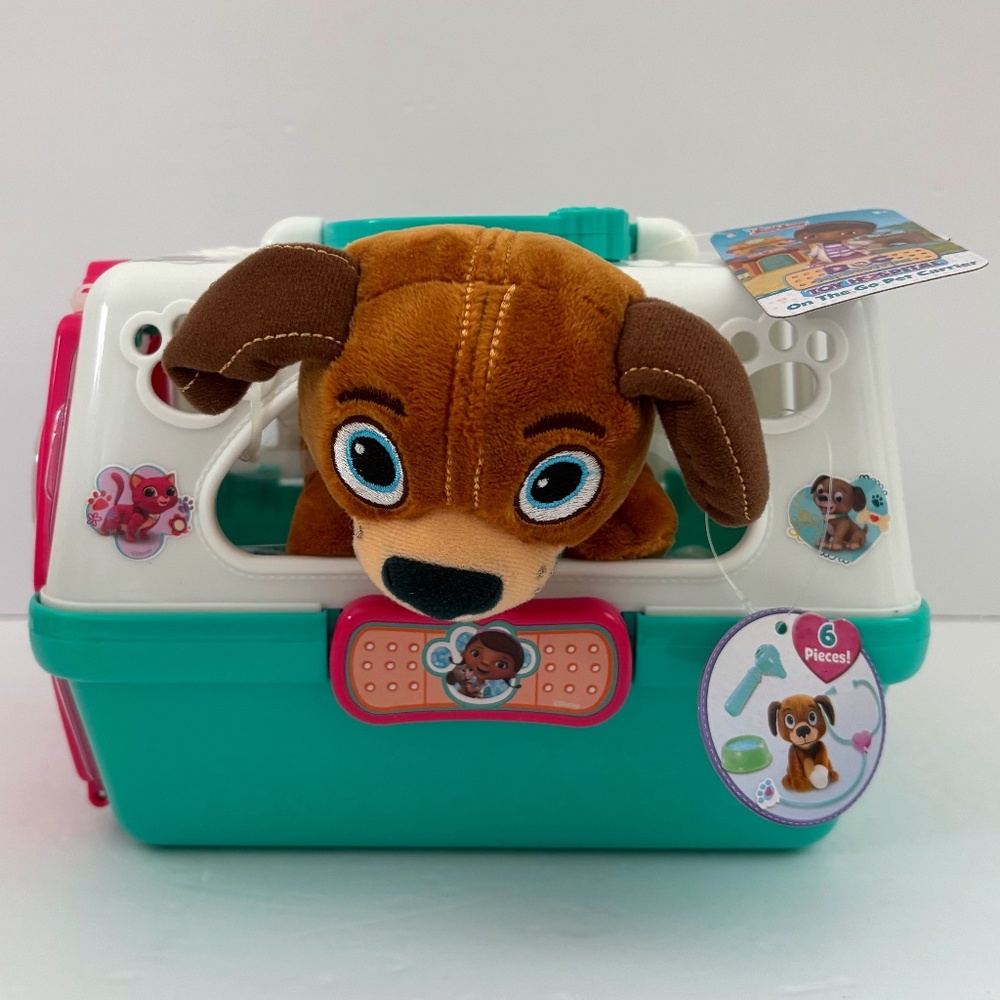Doc McStuffins Toy Hospital On The Go Pet Vet Carrier 6 Pieces Plush Dog Findo